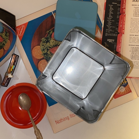 RARE Vintage Collectible 1969 NABISCO Premium Saltine Crackers Storage Tin - Picture 5 of 12